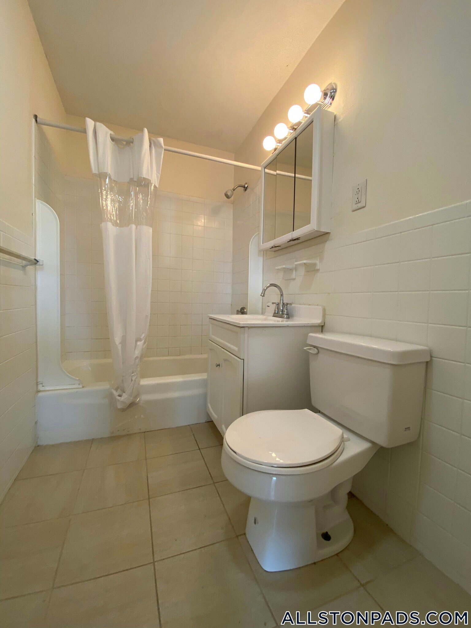 Building Photo - 75 Gardner St