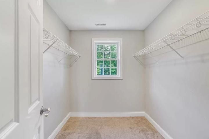 Building Photo - 494 Youville St