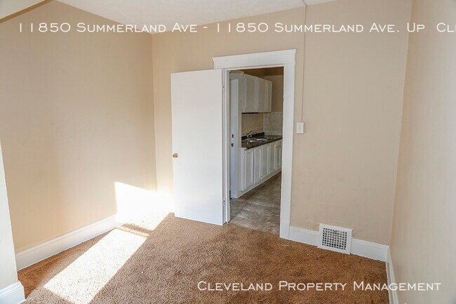Building Photo - 11850 Summerland Ave