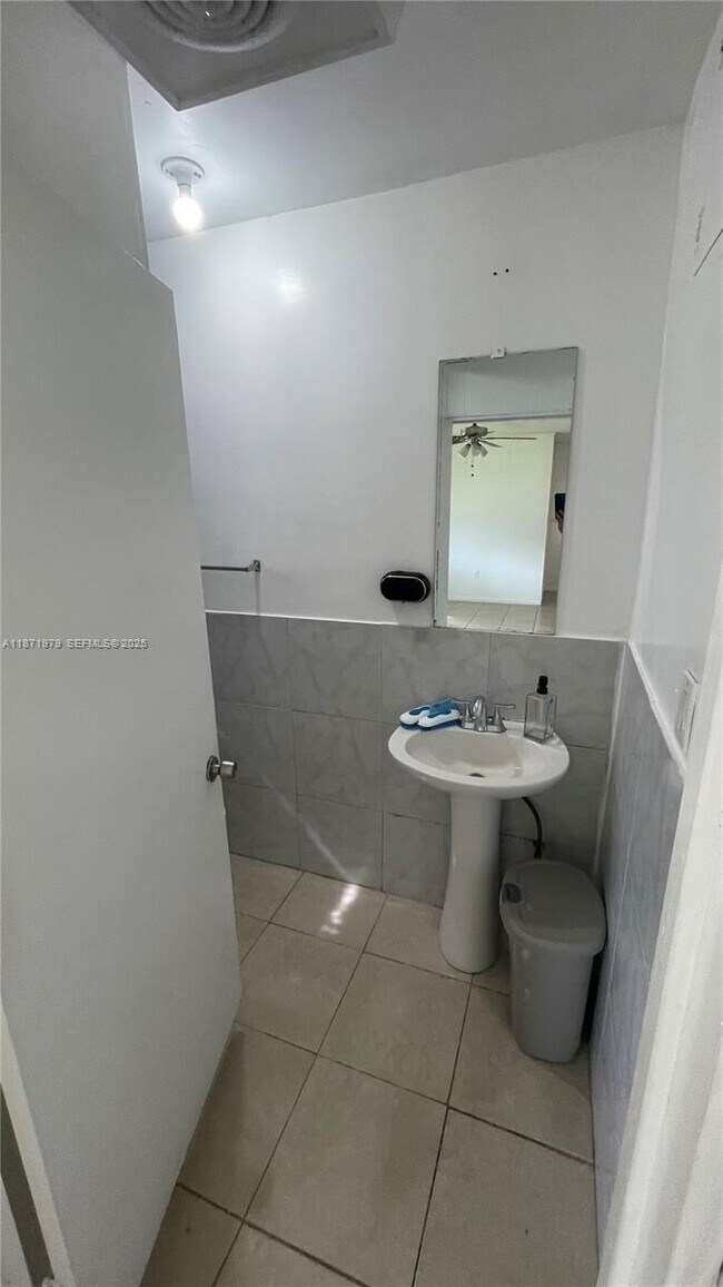 Building Photo - 301 N 67th Ave