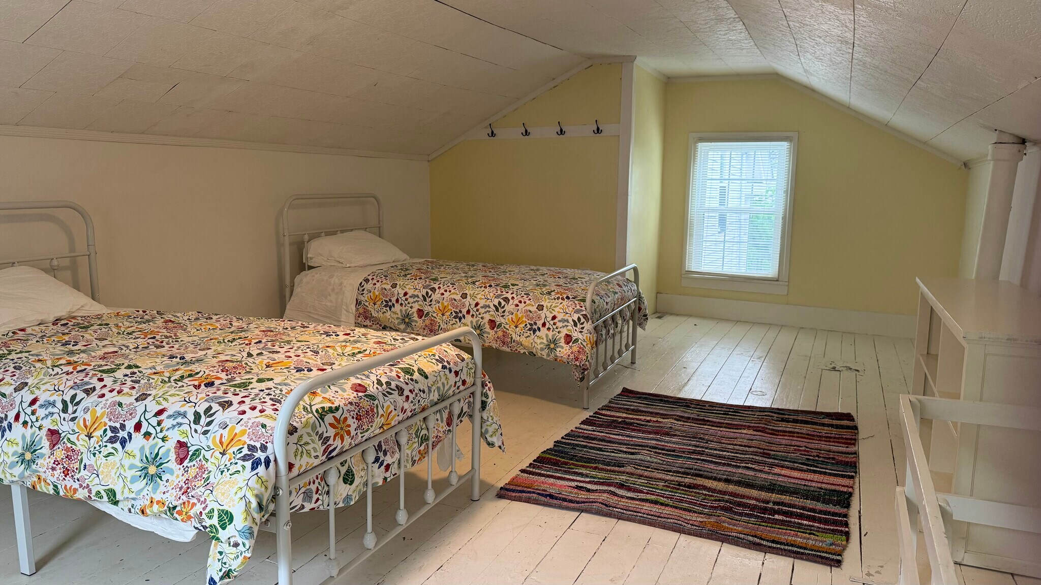 Loft bedroom - 101 Center St