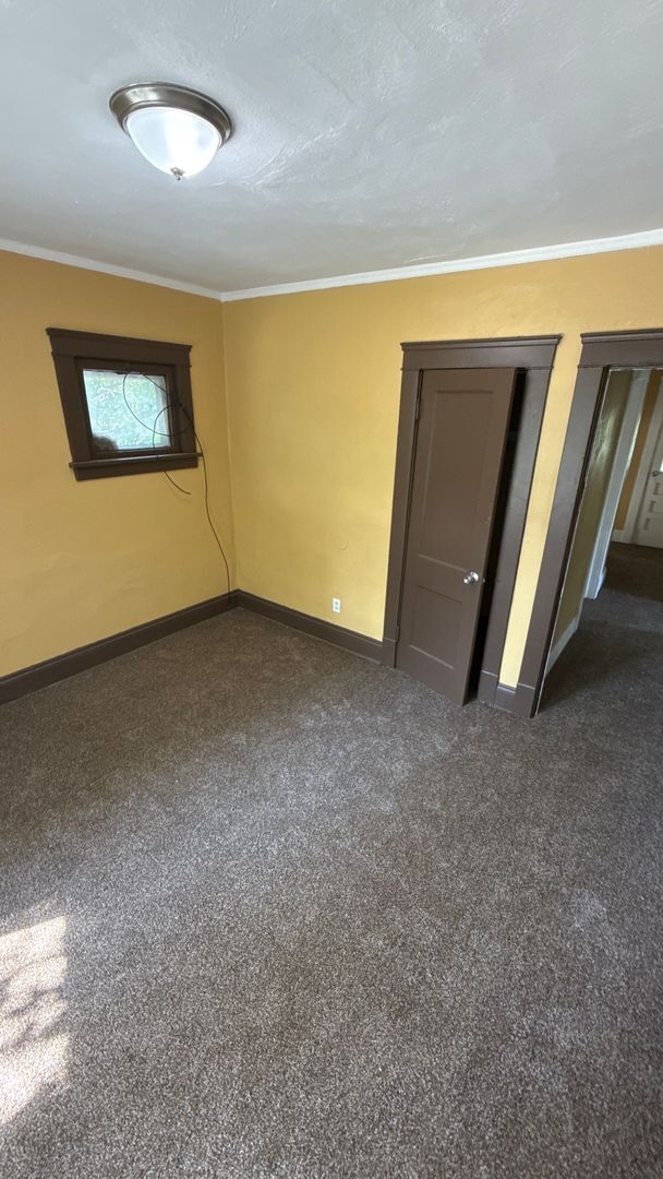 Building Photo - Single Family Home