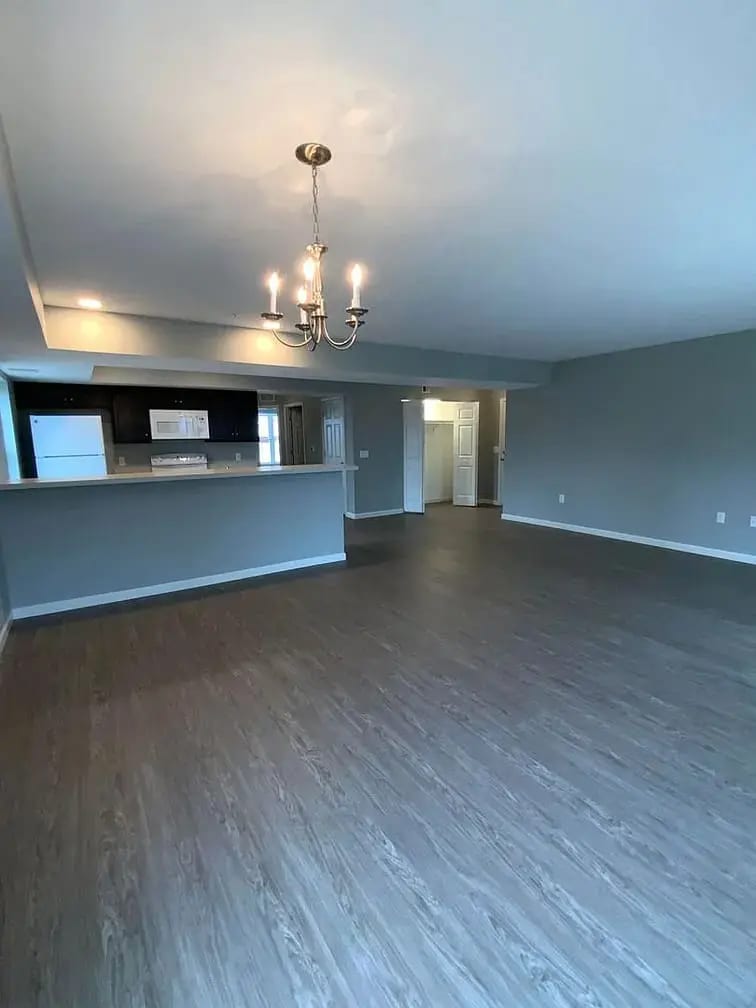 Building Photo - 200 Larkspur Ln