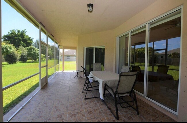 Building Photo - 5776 NW Eskimo Cir