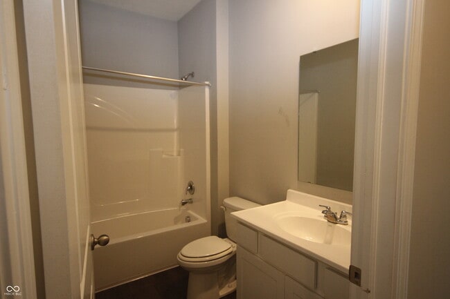 Building Photo - 10911 N Longbranch St
