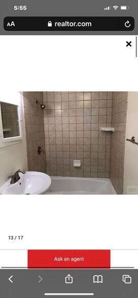 Building Photo - 2016 57th St