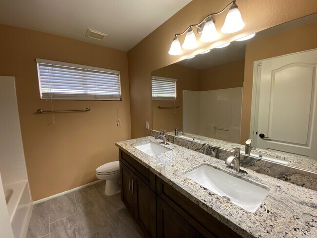 Building Photo - 20722 N 60th Dr