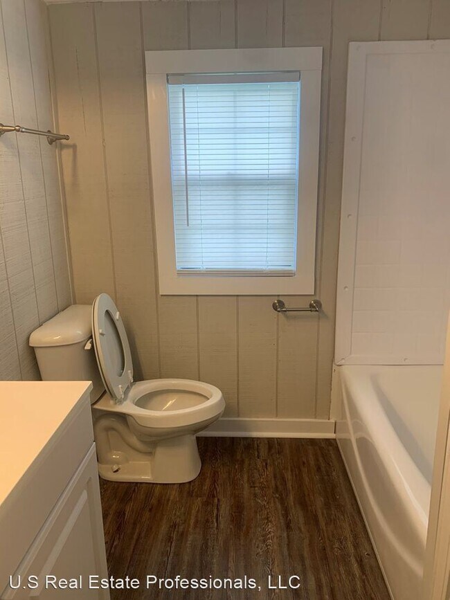 Building Photo - 3 br, 2 bath House - 187 Circle Drive