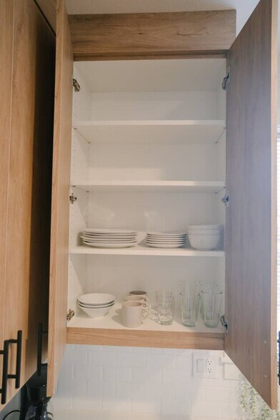 Building Photo - 3505 NE Creston Ave