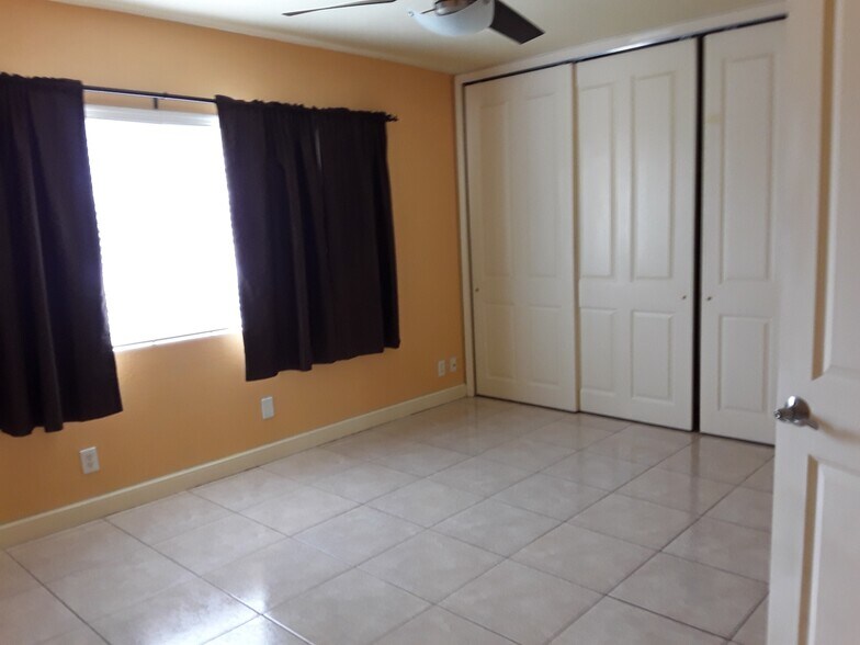 Bedroom - 2881 NE 32nd St