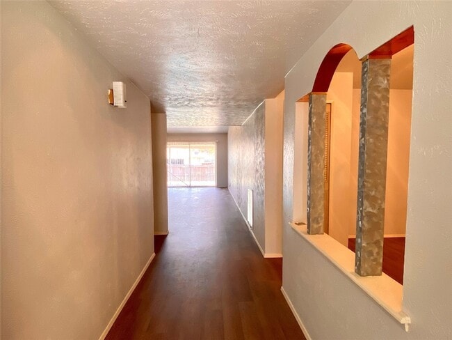 Building Photo - 1428 Big Bend Dr