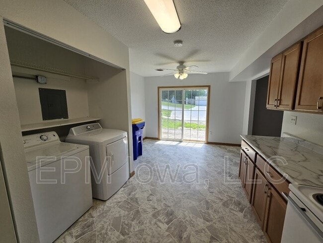 Building Photo - 151 E 3rd St