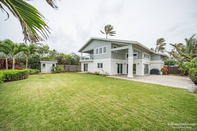 Building Photo - Very Spacious by the Ocean 3BR/3BA/2CarGarage in Kaimalino
