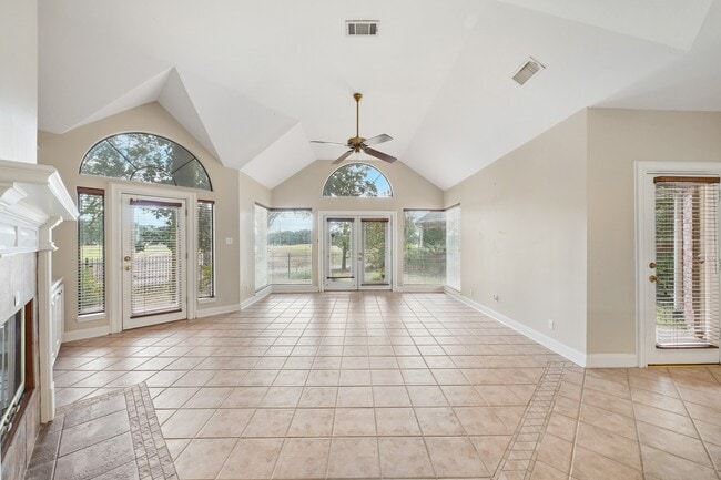 Building Photo - 38 Kelliwood Ct Cir