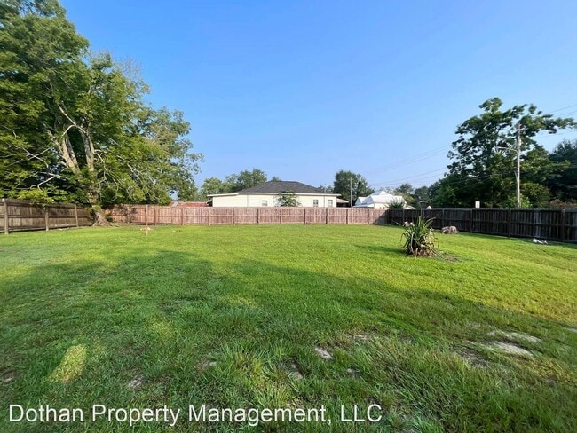 Building Photo - 3 br, 2 bath House - 109 N Broadway St