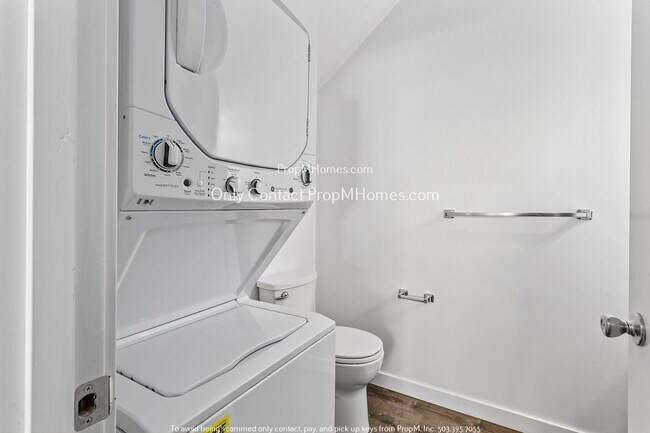 Building Photo - Charming 1BR Condo with Modern Amenities i...