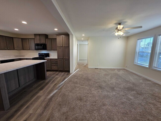 Building Photo - 3678 Hawthorne St