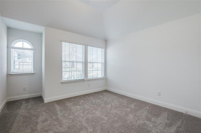 Building Photo - 710 Creekview Ln