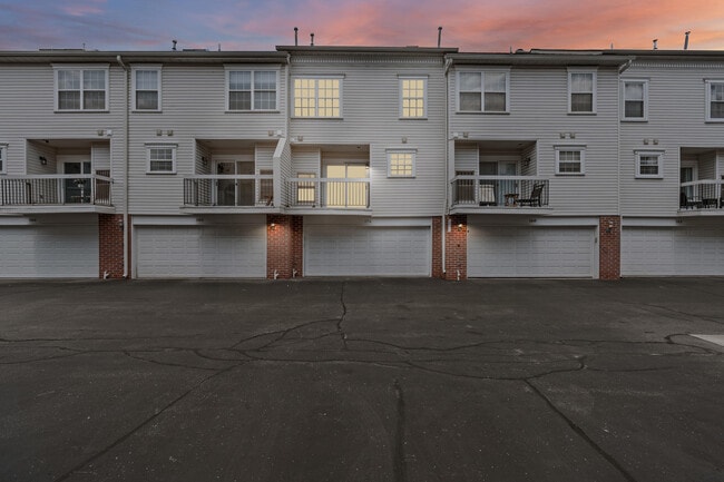 Building Photo - 174 Georgetown Square S