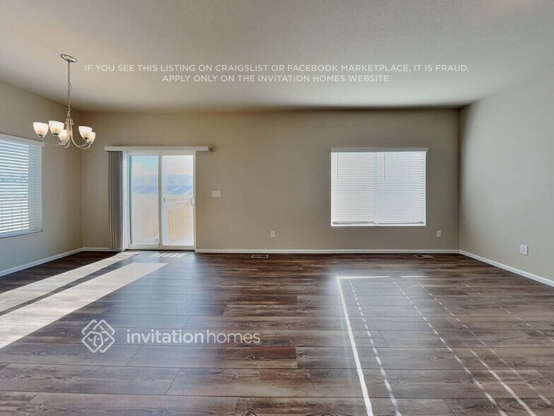 Building Photo - 11187 House Finch Ln