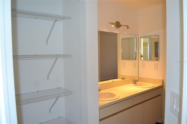 Building Photo - 3591 Edington Way