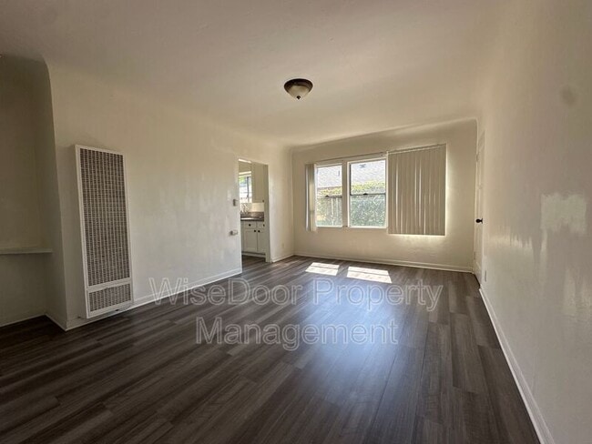 Building Photo - 3852 1/2 City Terrace Dr