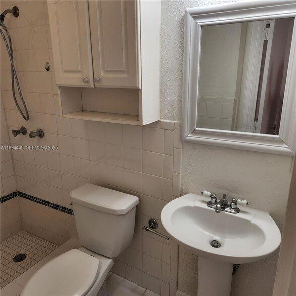 Building Photo - 8301 SW 142nd Ave