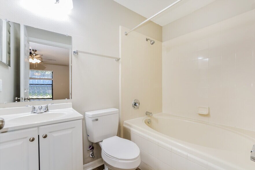Building Photo - 4812 Pierce Arrow Dr