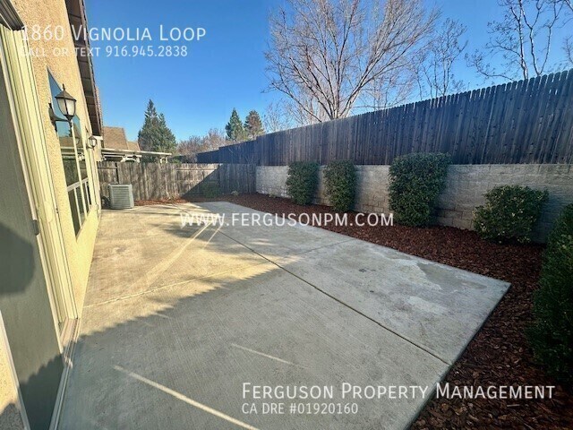 Building Photo - 1860 Vignolia Loop