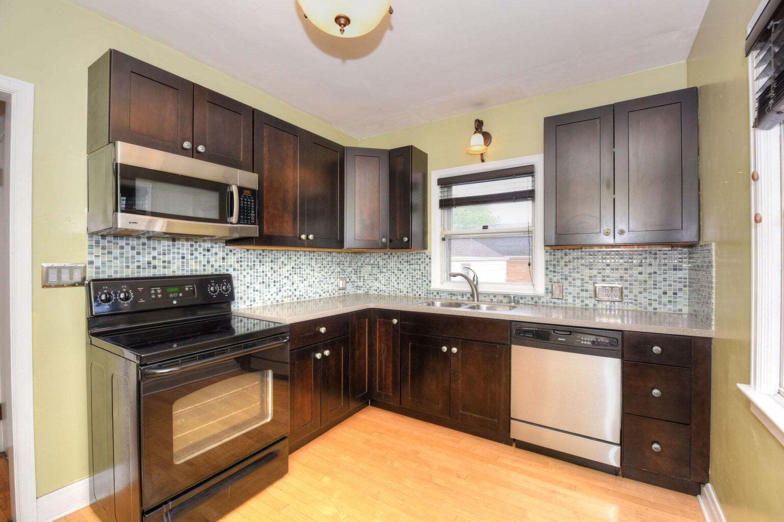 Building Photo - 2537 N 65th St