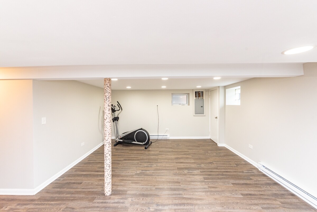 Building Photo - 2745 W Gregory St