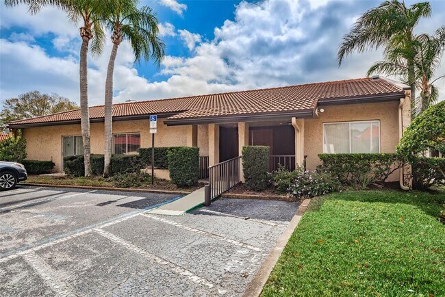 Building Photo - 601 N Hercules Ave