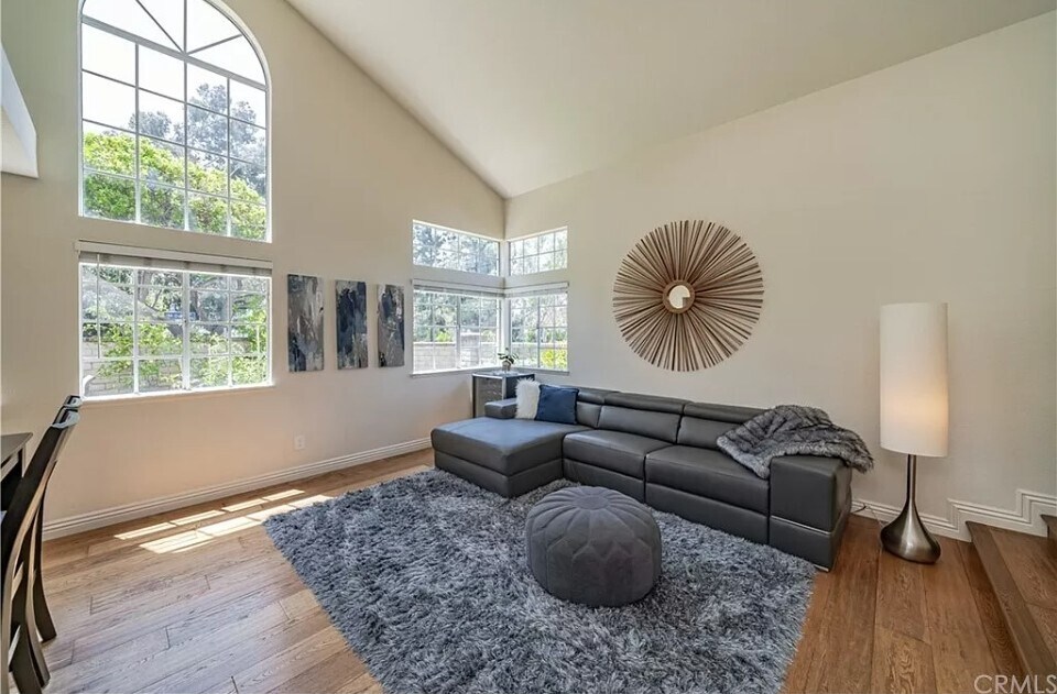 Building Photo - 7944 E Deerfield Ln