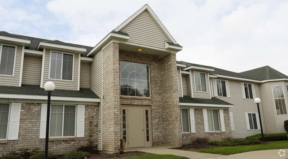 Building Photo - Meadow Springs Apartments