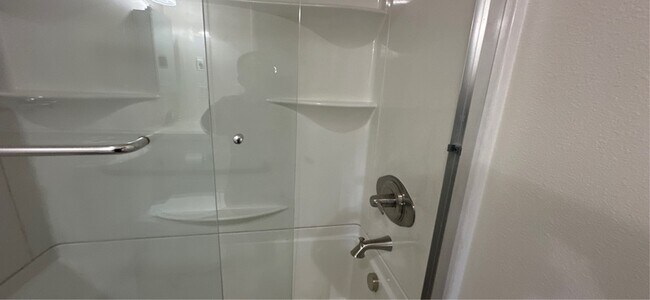 Building Photo - 938 Madison St