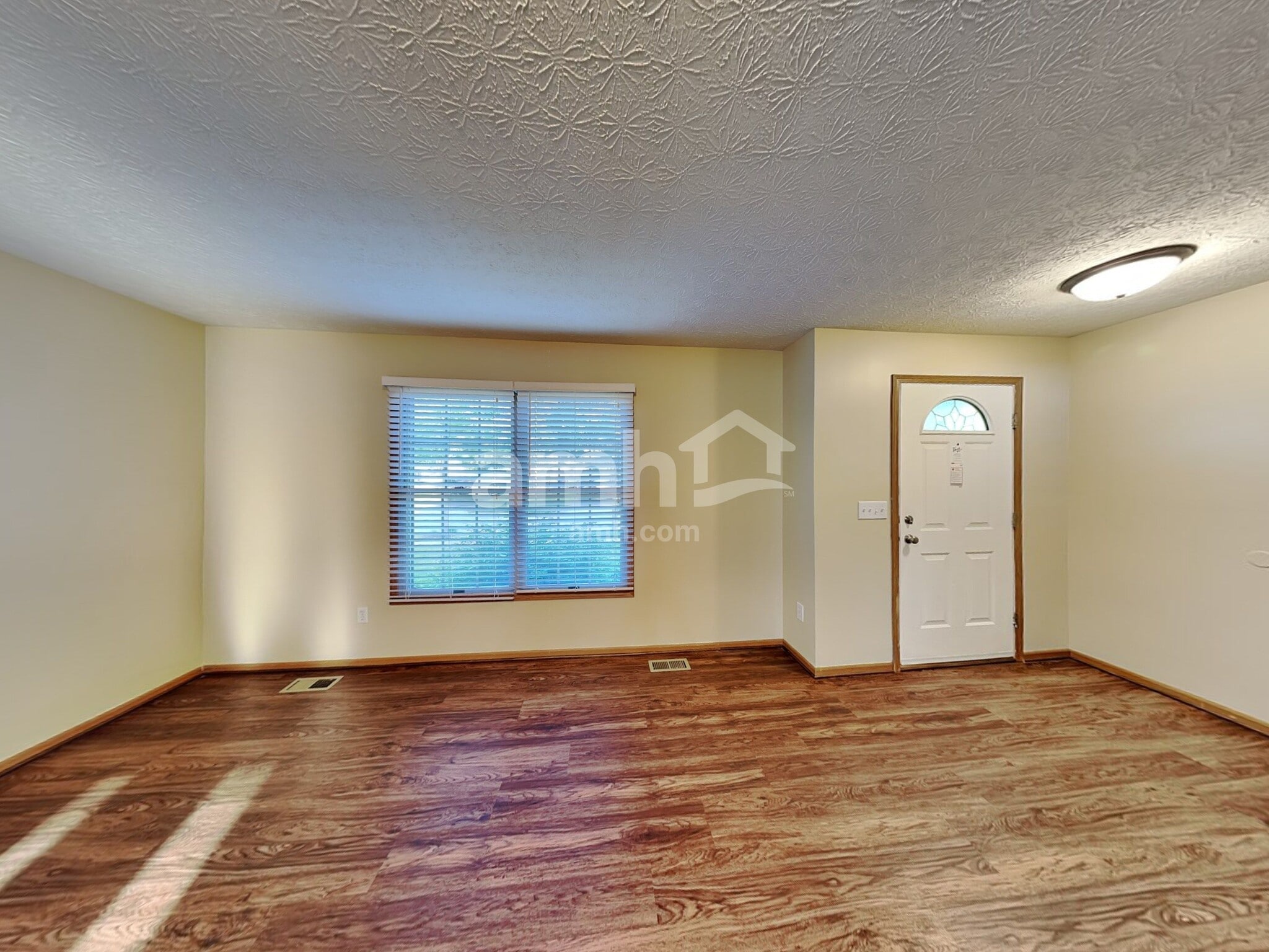 Building Photo - 378 Wheatfield Dr