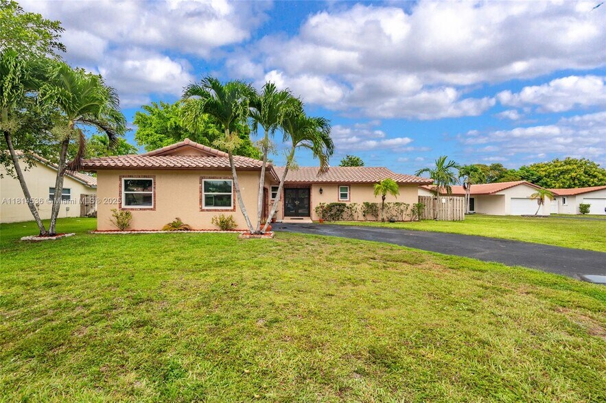 Primary Photo - 10655 NW 42nd Dr