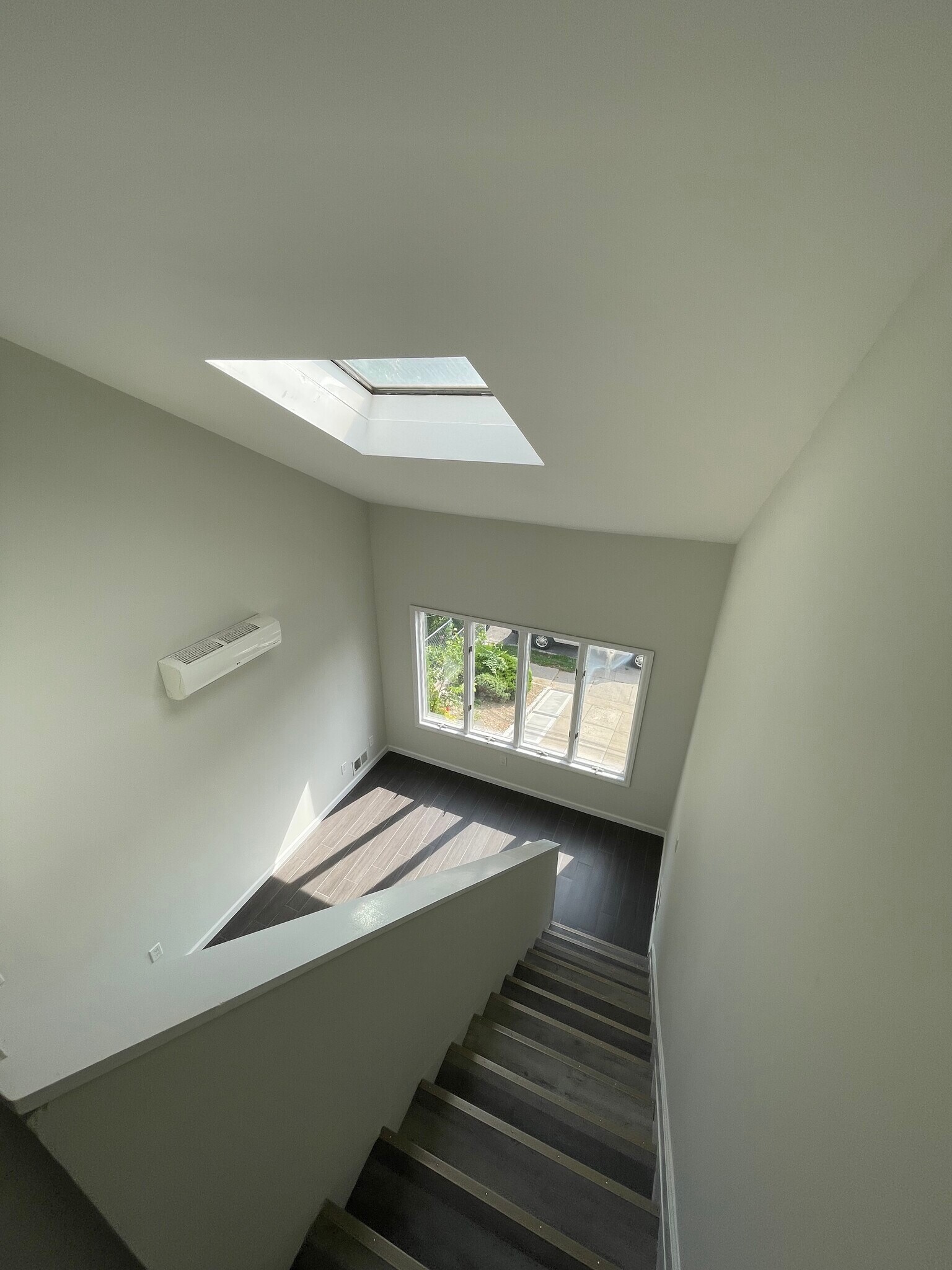 Building Photo - 55 Cebra Ave