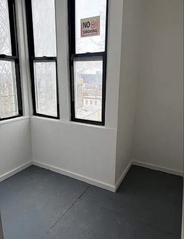 Building Photo - 25 Riverview Pl