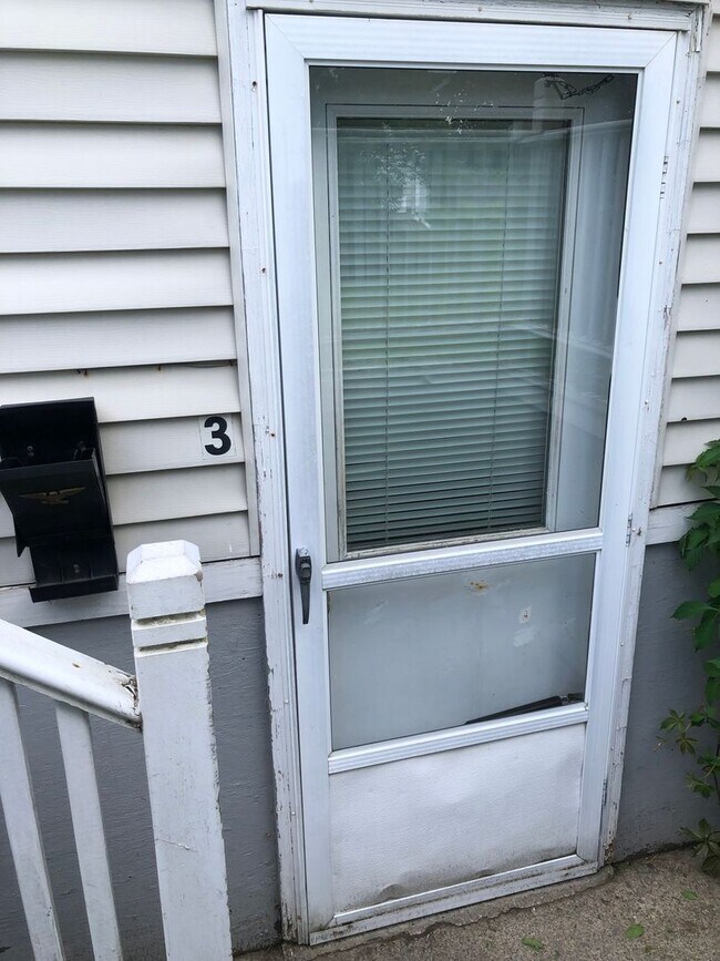 Building Photo - English Ave - 5227