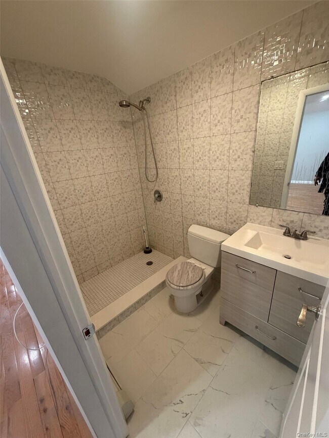 Building Photo - 147-36 Springfield Ln