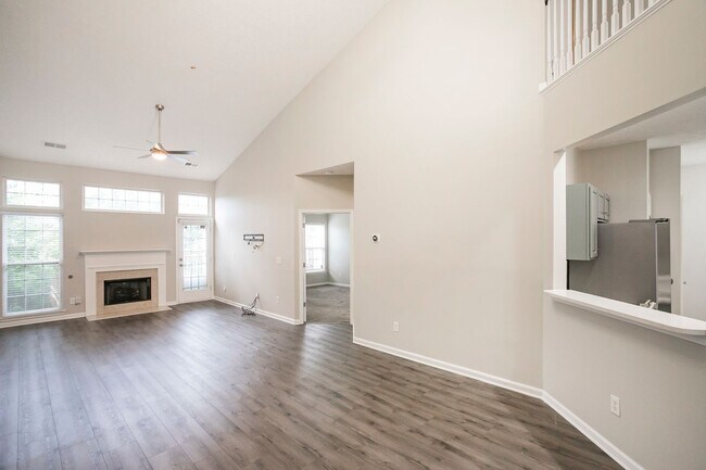 Building Photo - 7277 Charlotte Pike