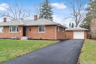 Building Photo - 3070 Lotz Dr