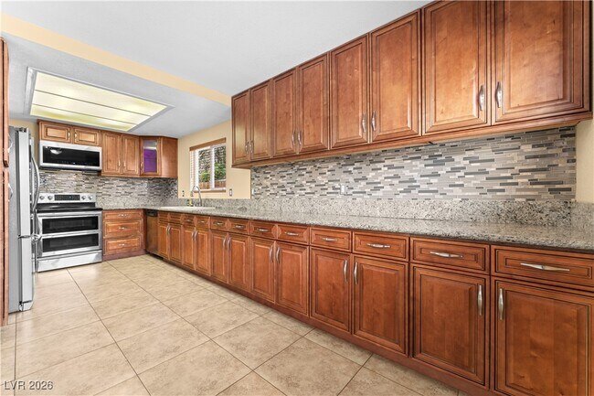 Building Photo - 3578 Anthony Dr