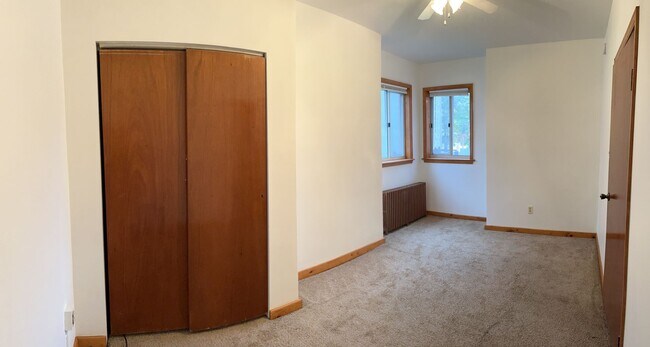 Building Photo - 4710 Hatfield St