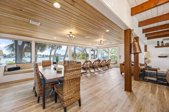 Building Photo - 11560 Dragon Point Dr