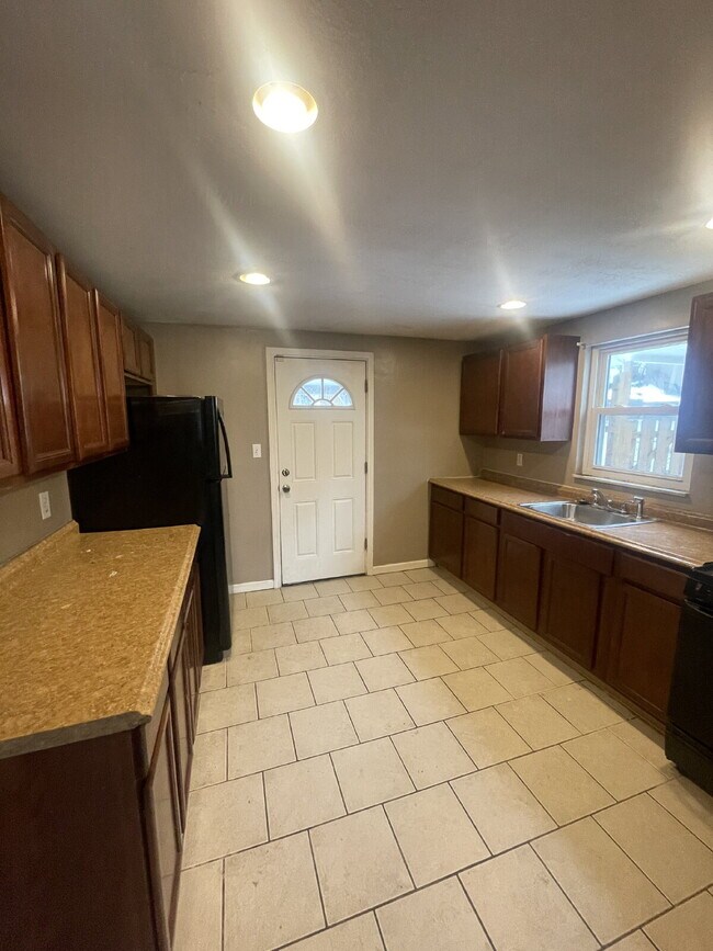 Building Photo - 149 Parkwood Rd