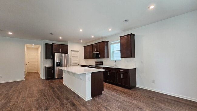 Building Photo - Spacious like new home in Hermitage FOR LEASE