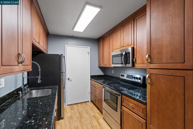 Building Photo - 765 Watson Canyon Ct