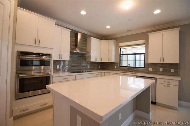 Building Photo - 7445 NW 109th Way